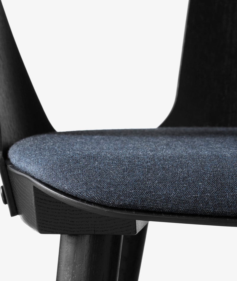 In Between Chair SK2