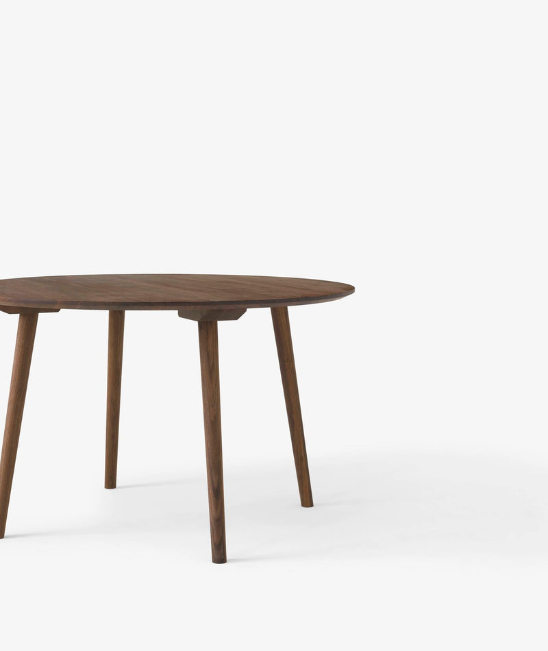 In Between Table SK4