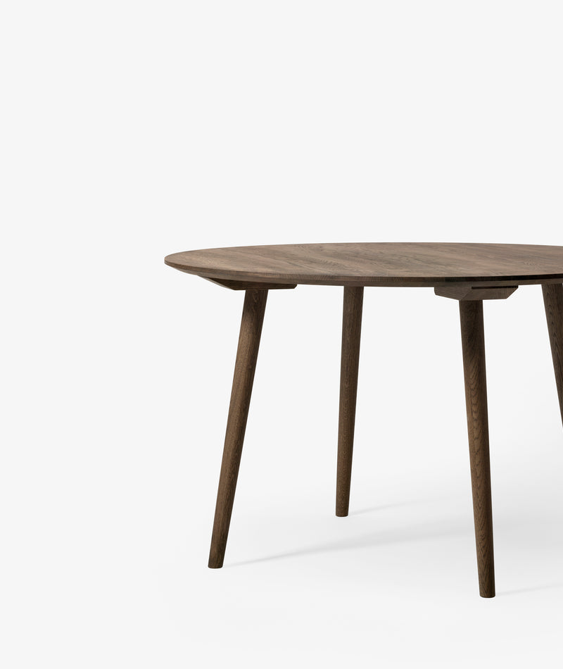 In Between Table SK4