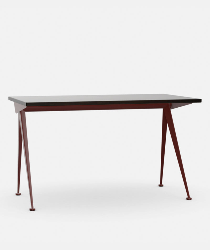 Compas Direction Desk