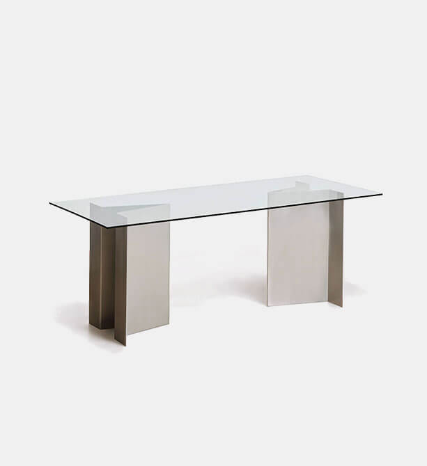 Pica Dinning Table