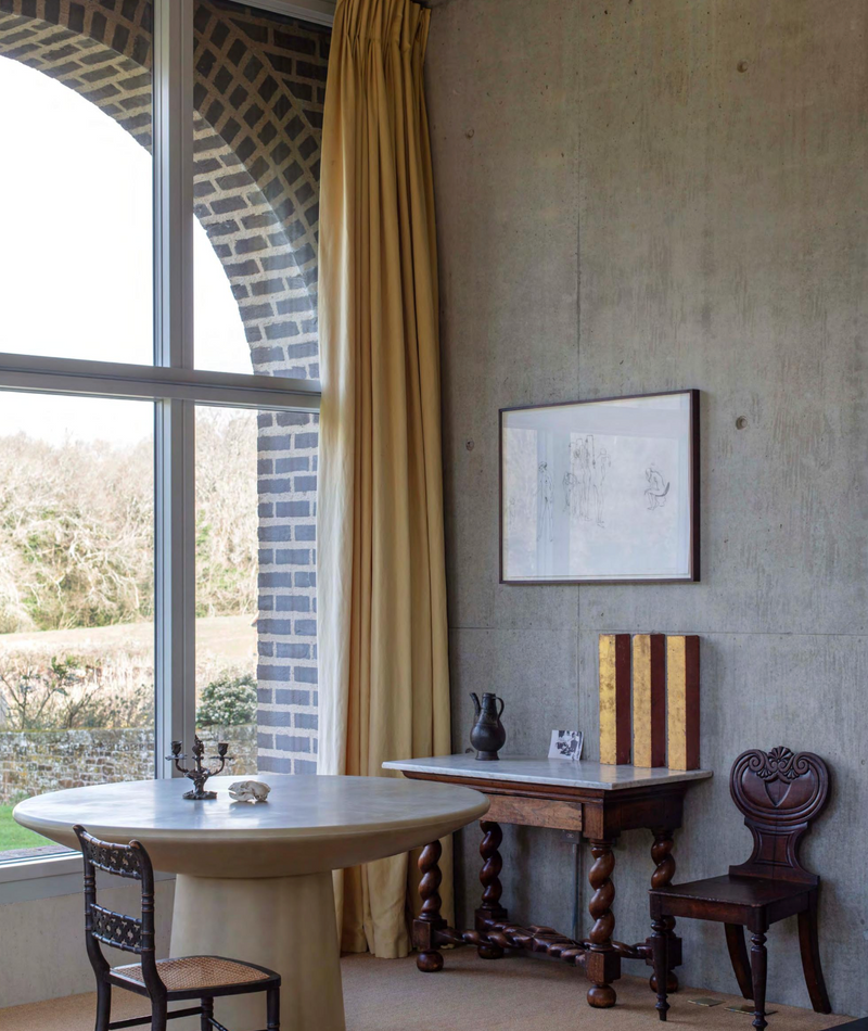 Roly Poly Dining Table